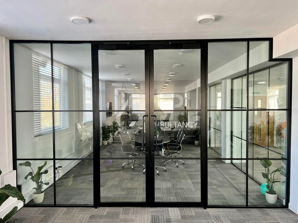 Advantages of Installing Modern Office Partitions London